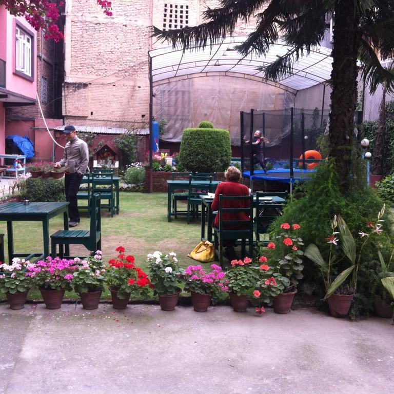 Acme Guest House Kathmandu Esterno foto